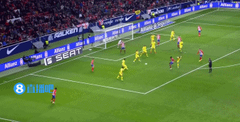 大谷翔平在 2024 世界大赛夺冠庆典上抱着 Decoy 登场，萌化了全洛杉矶球迷